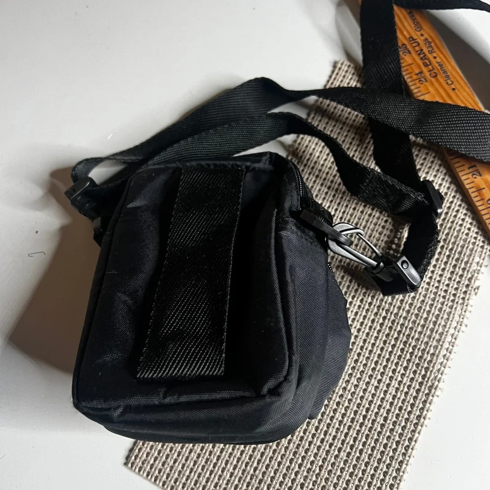 Samsonite Black Nylon Mini Crossbody Camera Bag Travel Belt Pouch Utility Case